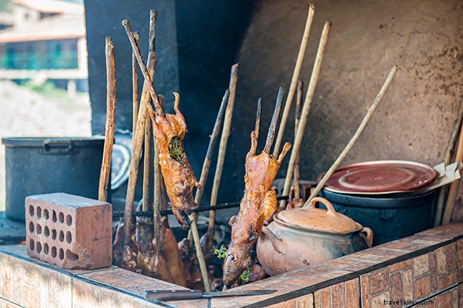 旅行中に試してみなければならない10の珍しい食べ物 